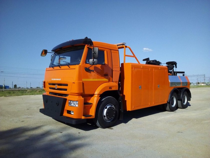 Грузовой эвакуатор КАМАЗ 6520