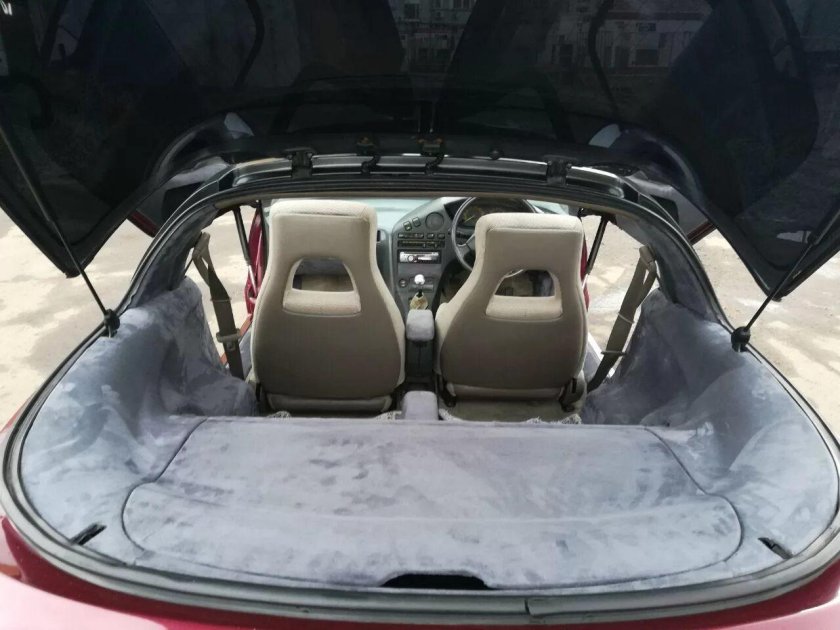 Toyota Sera багажник