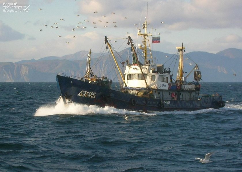 Судно Ирбис краболов