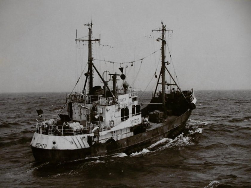 Сейнер Адлеровец