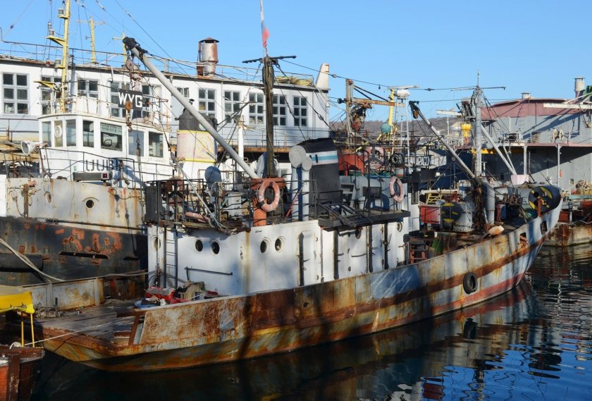 Сейнер-траулер "Ахтарец" проект 6285