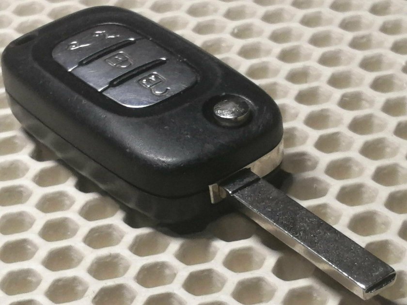 Чипы в выкидном Ключе и обычном