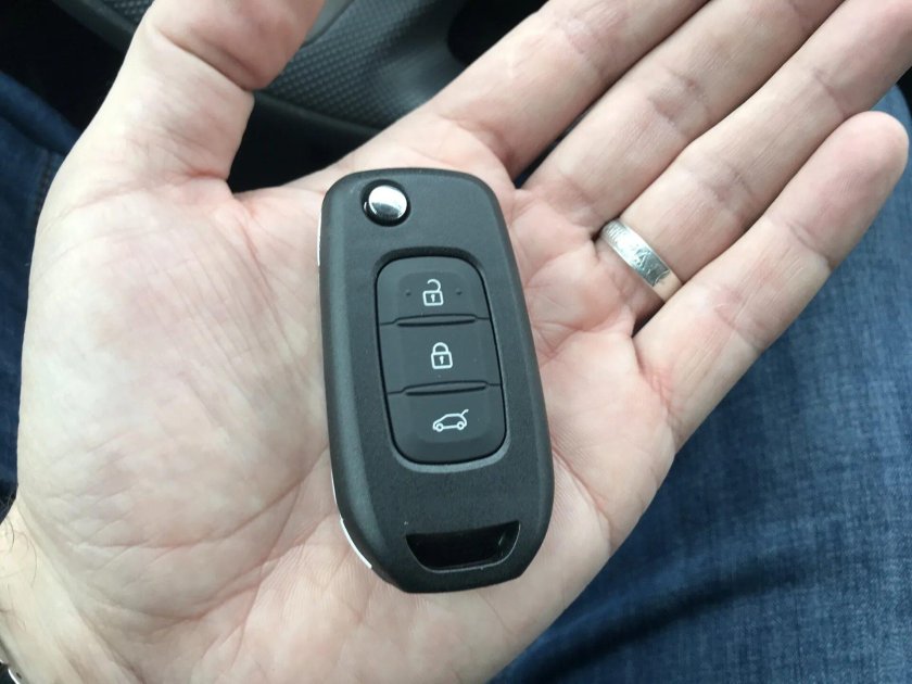 Выкидной ключ Логан 2