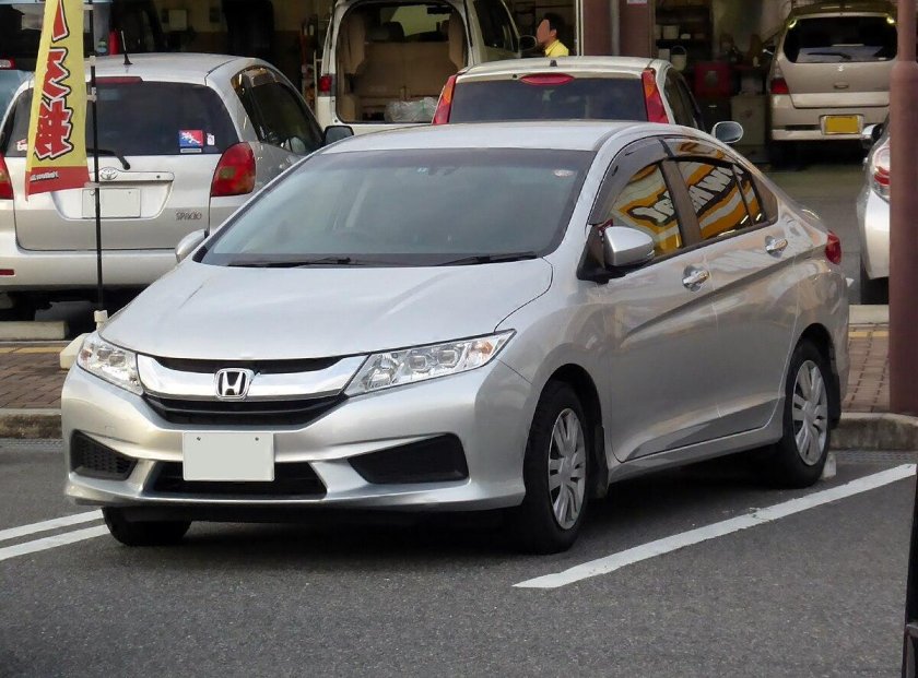 Honda Grace gm6