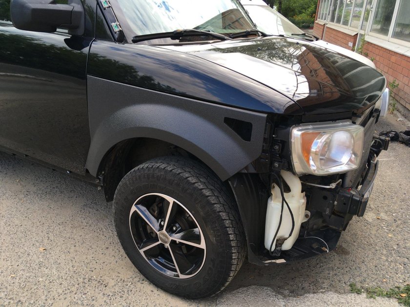 Покраска пластиковых молдингов в Раптор икстрейл