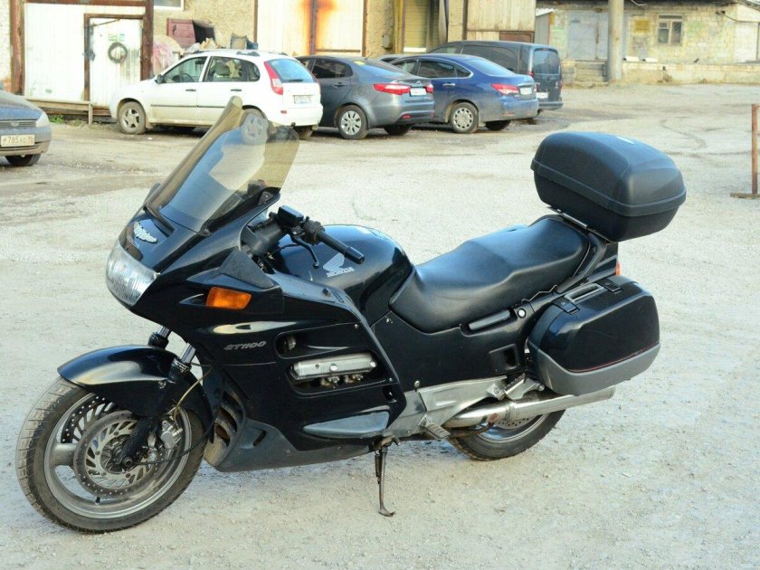 Honda st1100