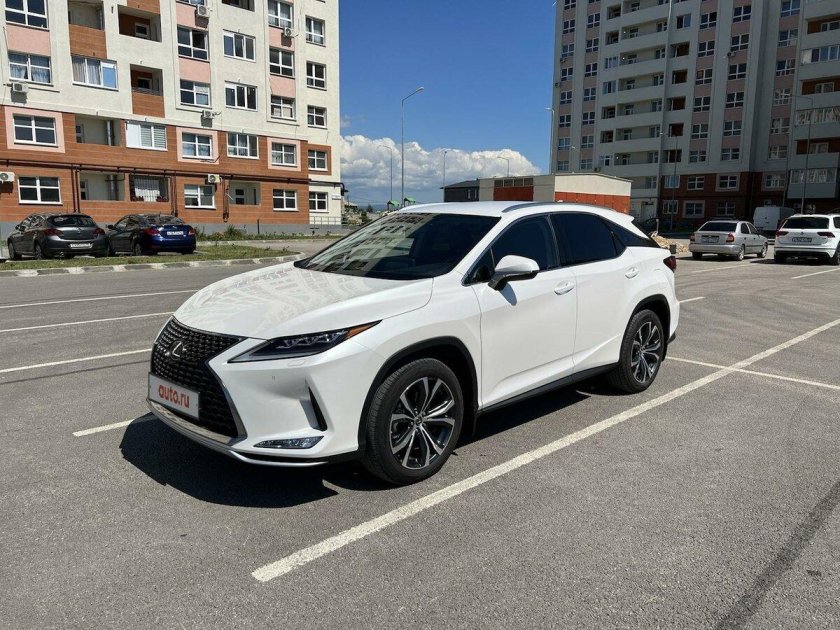 Lexus RX 300 2021 белый