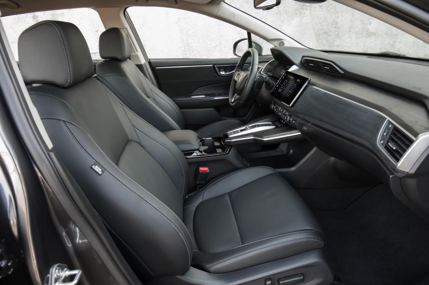 Honda Clarity 2018 США интерьер