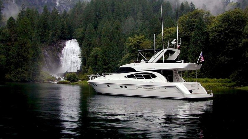 Яхта Першинг 115