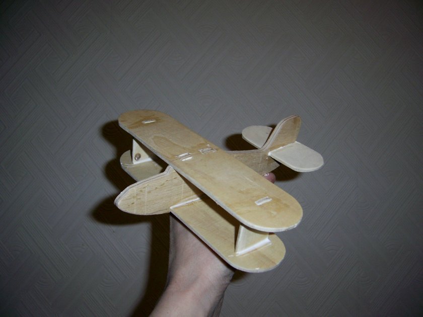 Поделка самолет