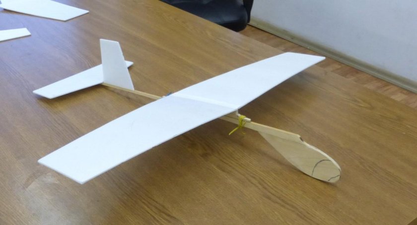 Самолет Буран из потолочки