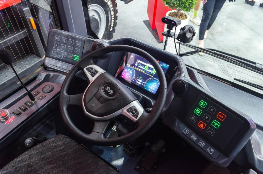 Троллейбус Ольгерд кабина