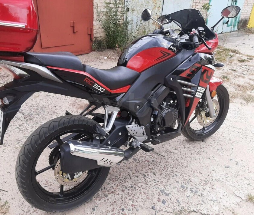 Мотоцикл рейсер скайвей