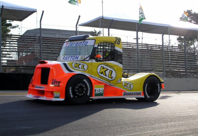 Гоночный тягач