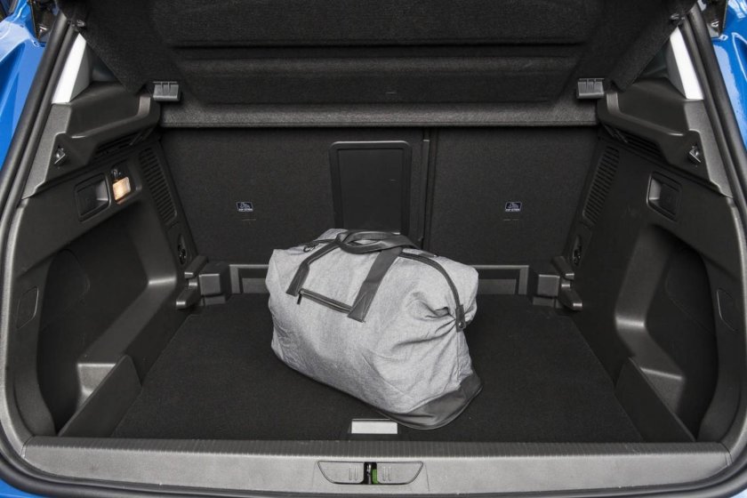 Opel Grandland x багажник