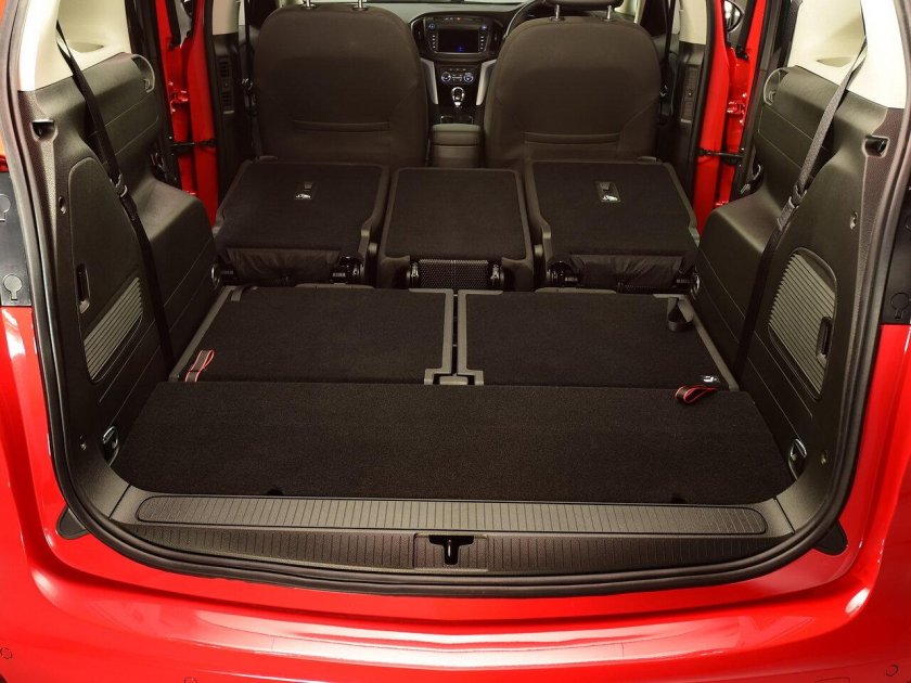 Opel Zafira Tourer багажник