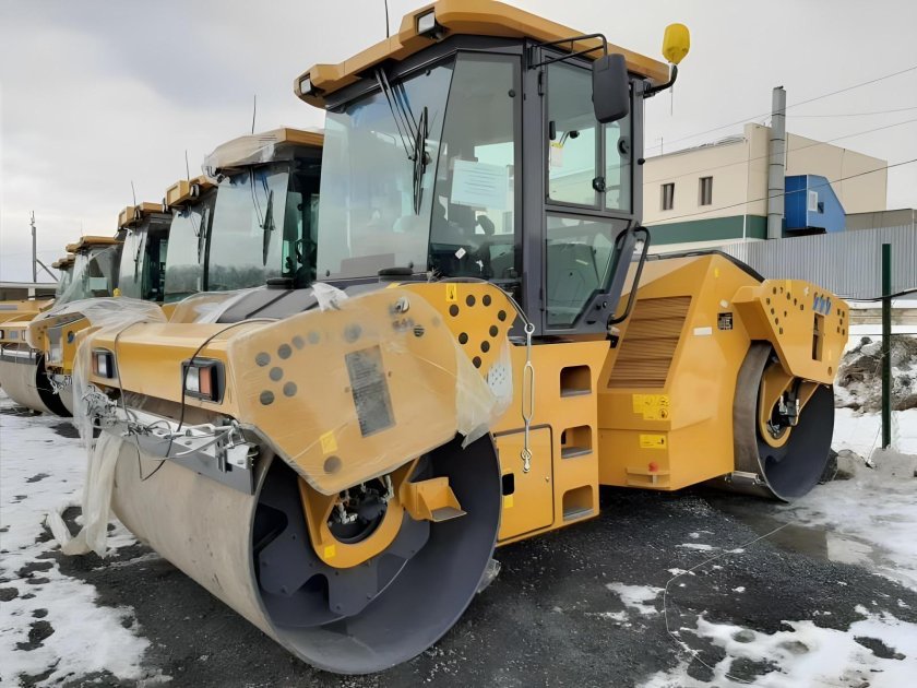 Каток XCMG xd133