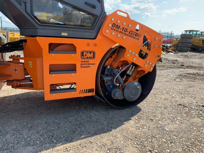 Каток дорожный двухвальцовый вибрационный ZDM-10-VD