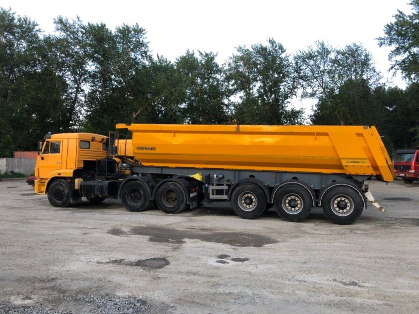 КАМАЗ 65116 С самосвальным полуприцепом