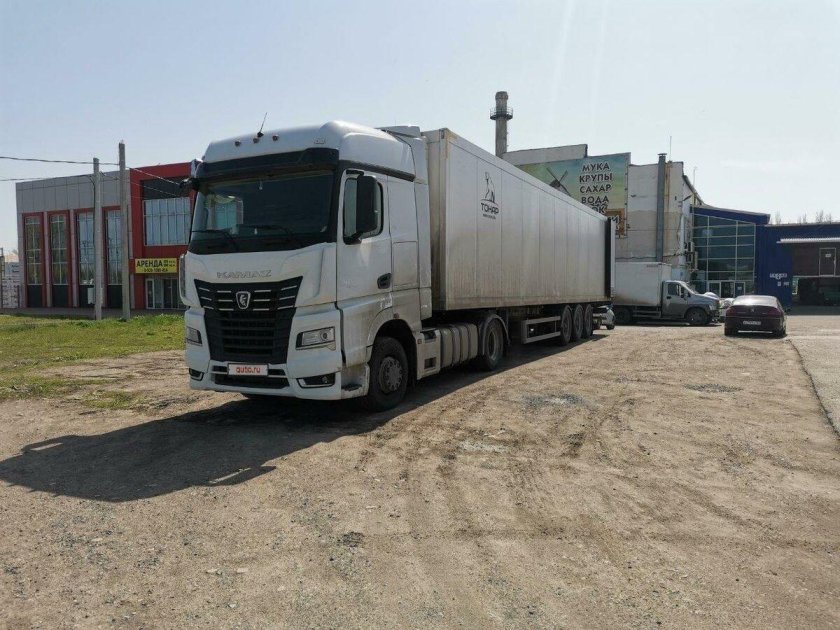 КАМАЗ 54901 С полуприцепом