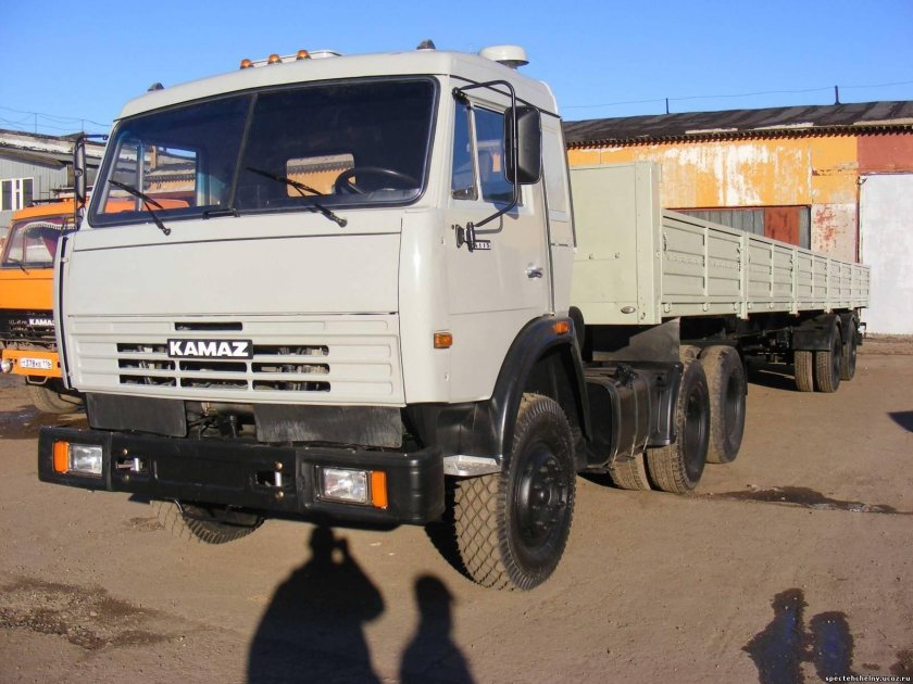 КАМАЗ 54115 тягач