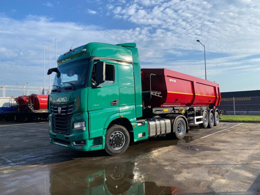 Автопоезд КАМАЗ