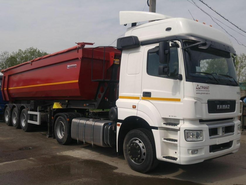 КАМАЗ 5490 С самосвальным полуприцепом