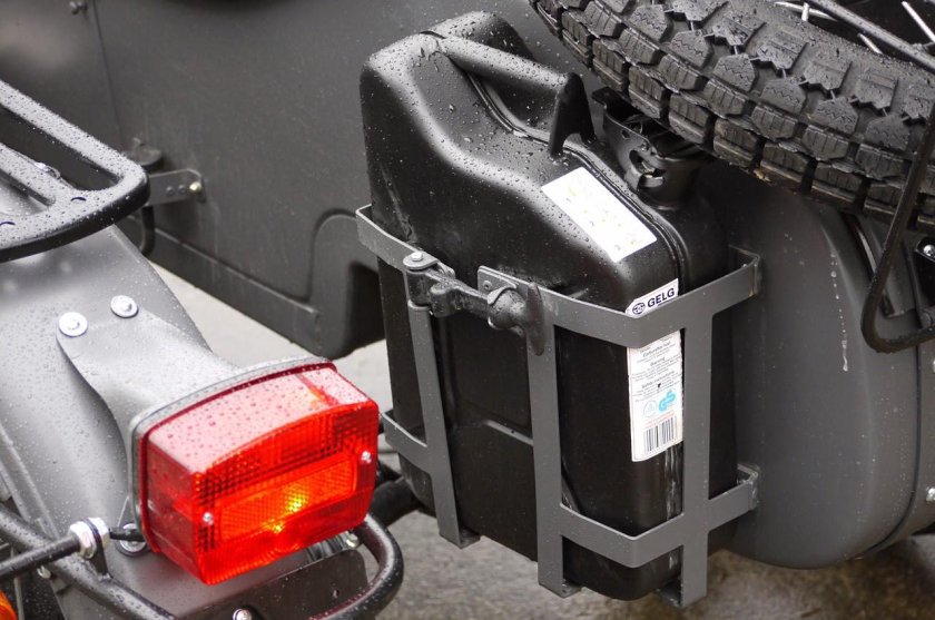 Крепление канистры на мотоцикл Урал