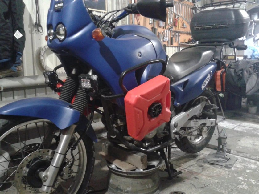 Канистра экстрим 5л на мотоцикл Урал