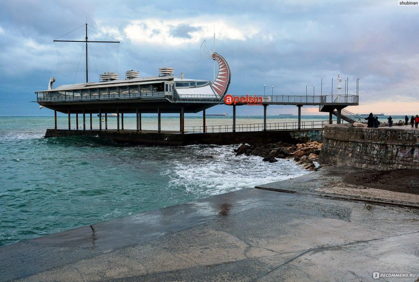 Ресторан в Ялте на набережной
