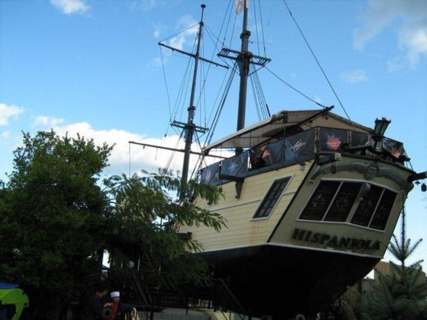 Шхуна Эспаньола остров сокровищ