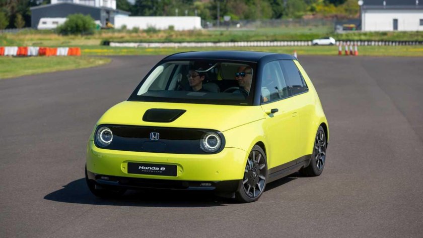 Хонда е 2020