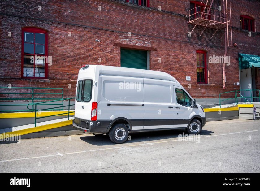 Компактный фургон для бизнеса