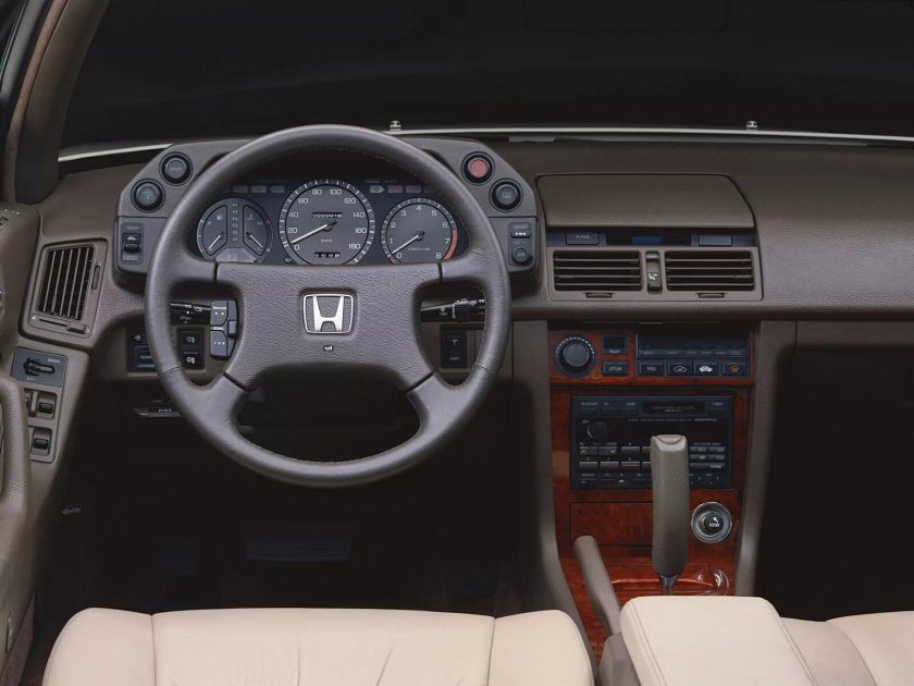 Honda Legend 1 поколение