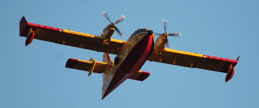 CL 415 гидросамолёт