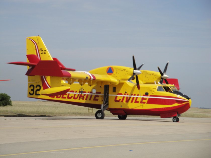 Canadair 415