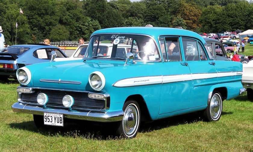 Автомобиль Воксхолл Виктор