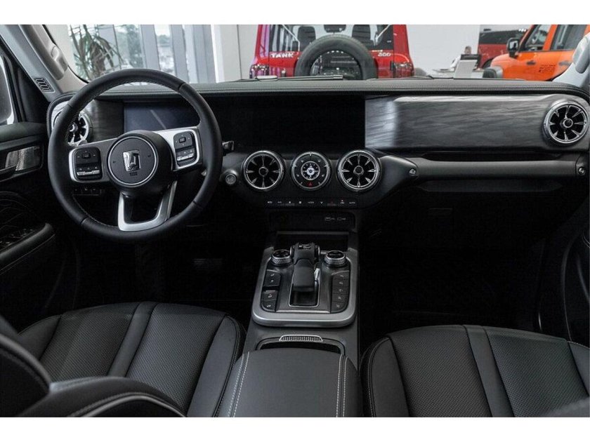 Tank 300 City Premium 2.0 at 4wd