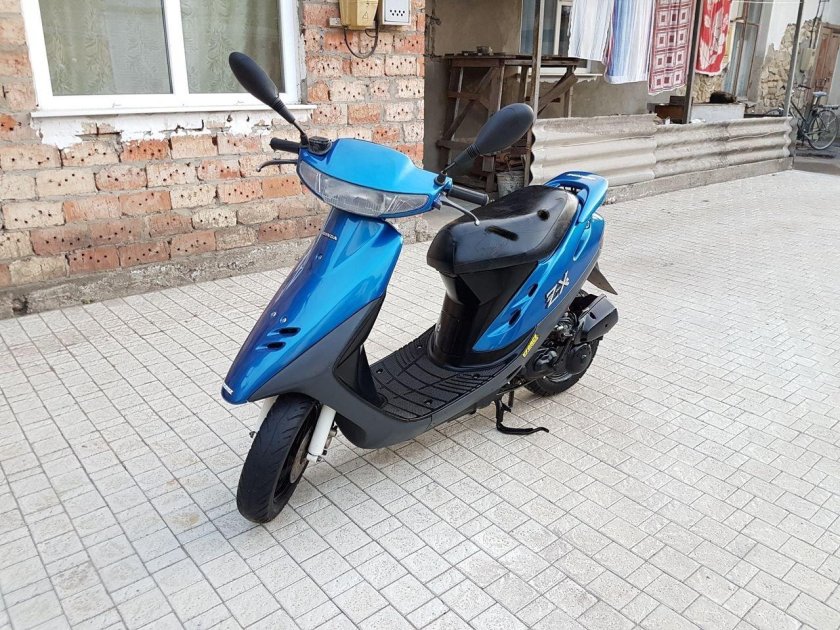Скутер Honda Dio af 28