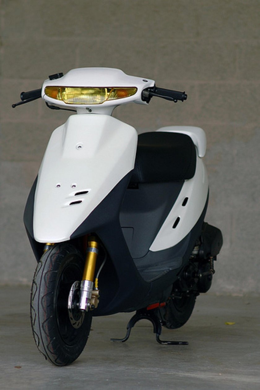 Honda super Dio ZX af28