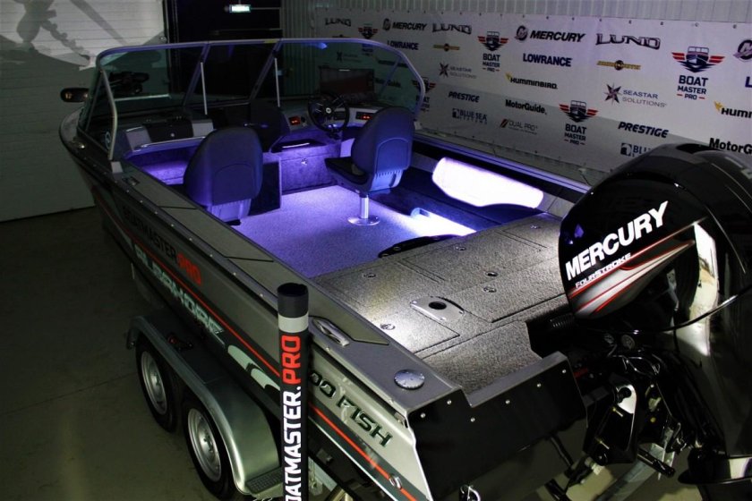 Подсветка в лодку