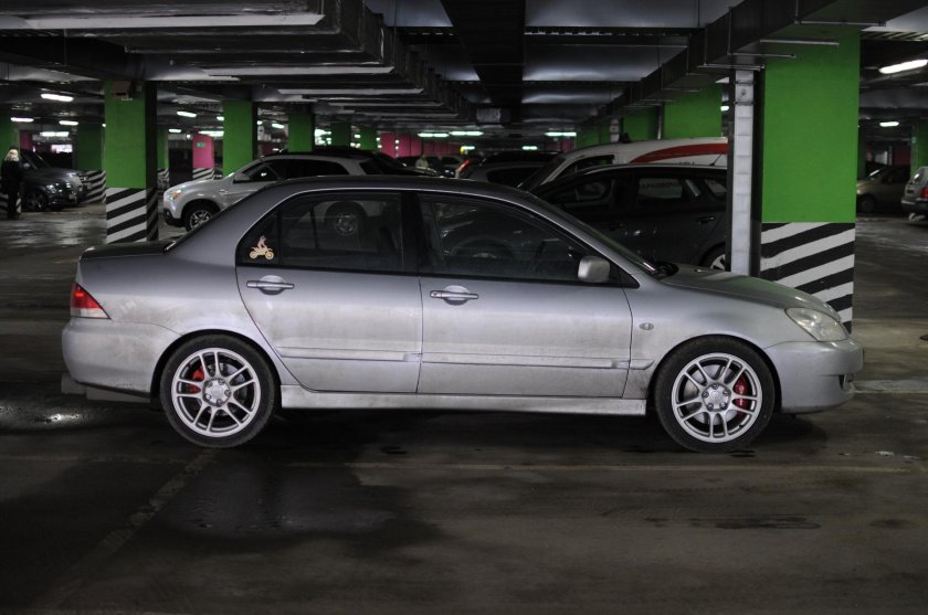 Mitsubishi Lancer 9 1.6 r16