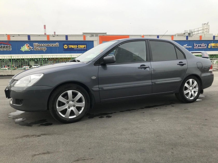 Mitsubishi Lancer 9 r16