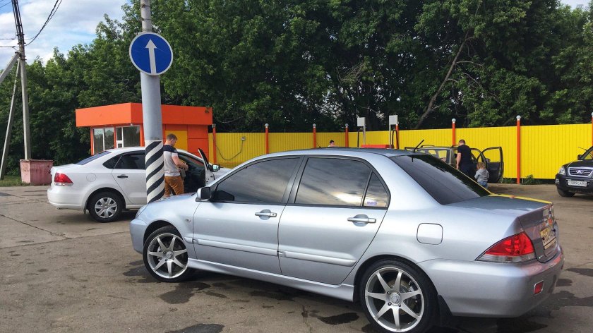 Mitsubishi Lancer 9 r17