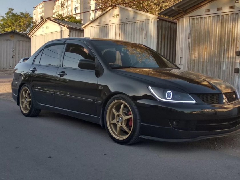 Mitsubishi Lancer 9 2.0 r17