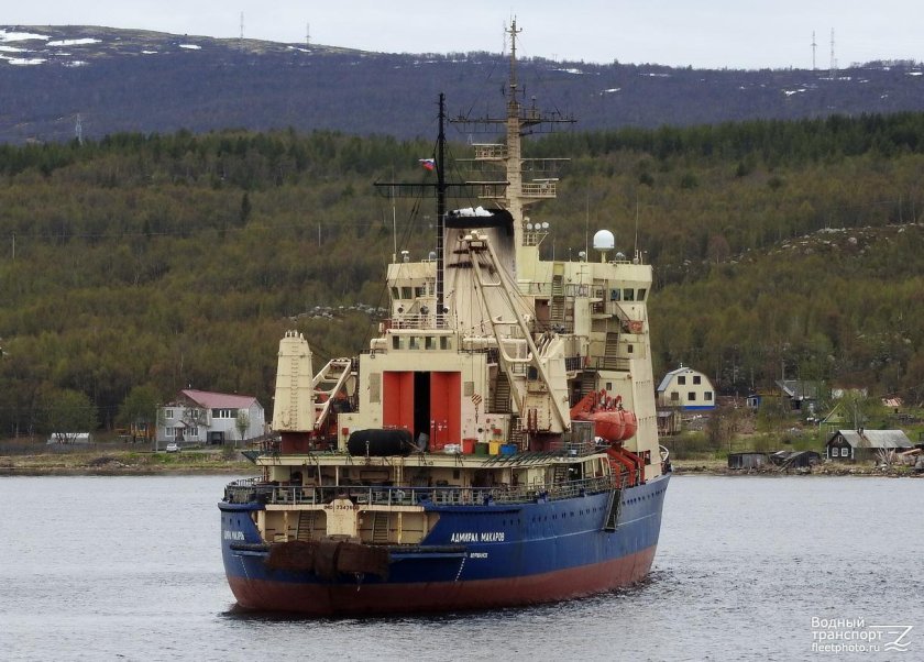Судно ледового класса постройки ГДР 1979 года «Адмирал Ушаков»