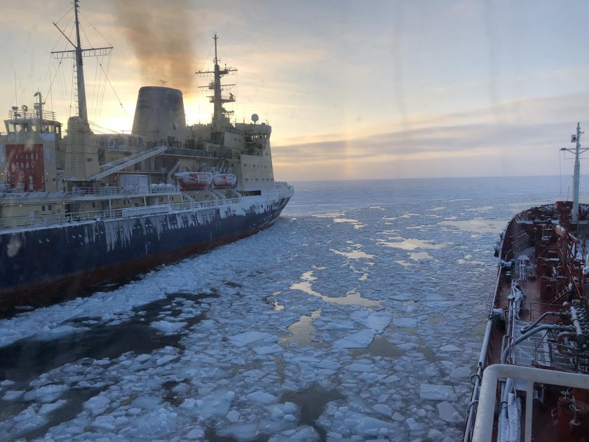 Адмирал Макаров ледокол в Мурманске