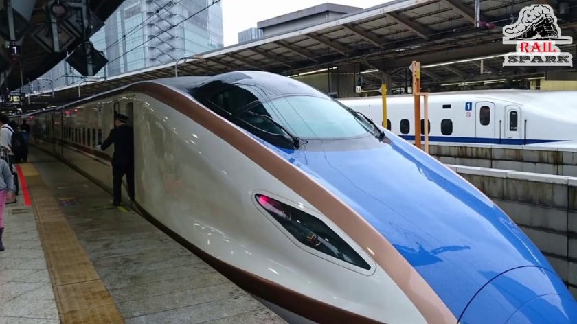 Поезд Синкансэн в Японии
