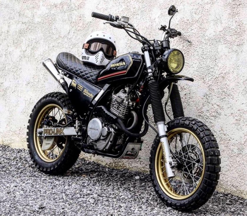 Honda nx650 Scrambler