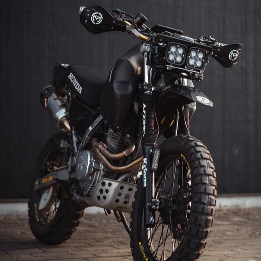 Honda nx650 Dominator Custom